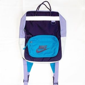 Nike Backpack! 💜🤍💙